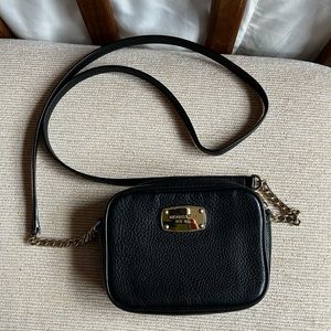 Black Michael Kors Crossbody Purse
